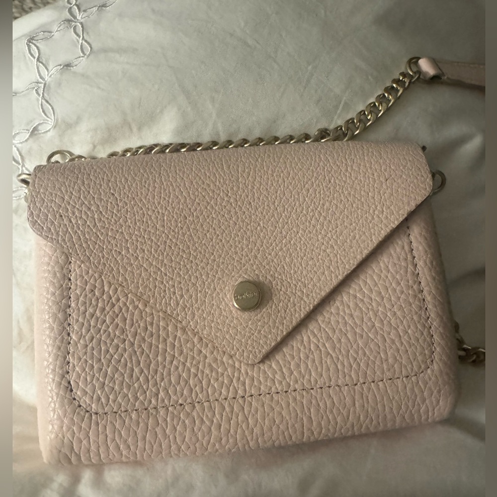 Elegant Pink Leather Chain Bag